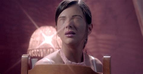 Skins (2017) .